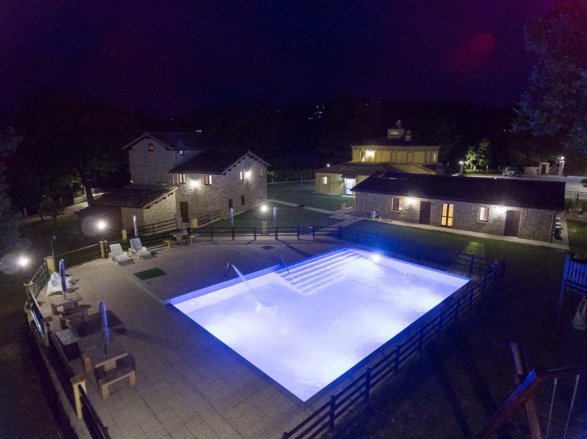 Borgopratole Countryhouse 친골리 외부 사진