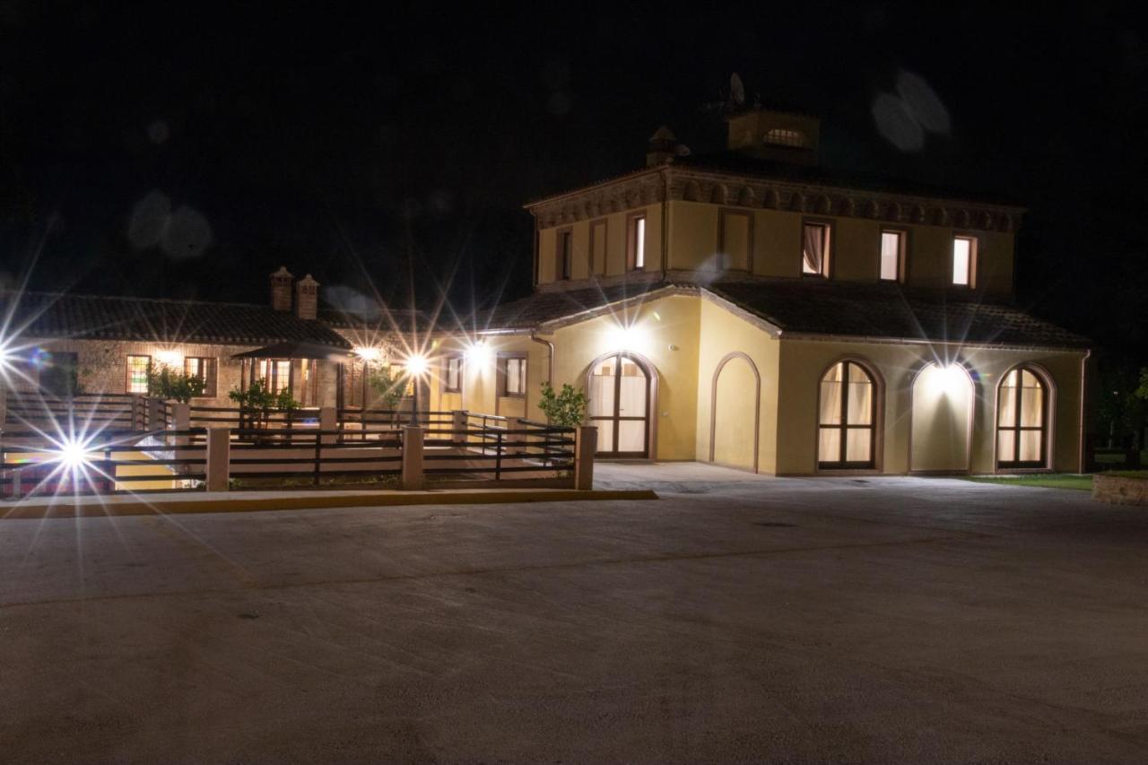 Borgopratole Countryhouse 친골리 외부 사진
